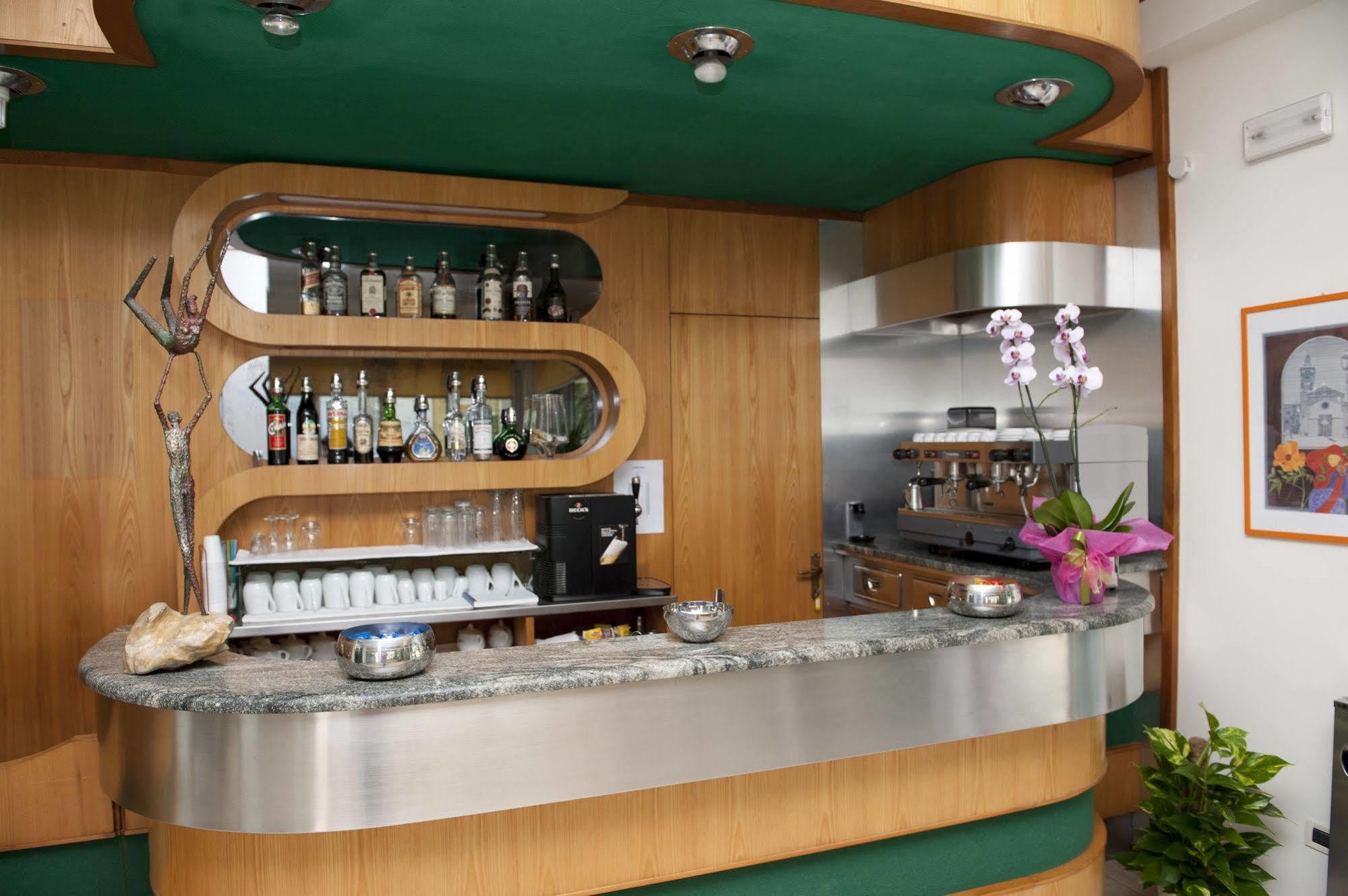 Hotel Caravel Vasto Esterno foto