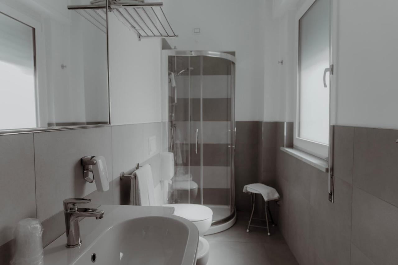 Hotel Caravel Vasto Esterno foto