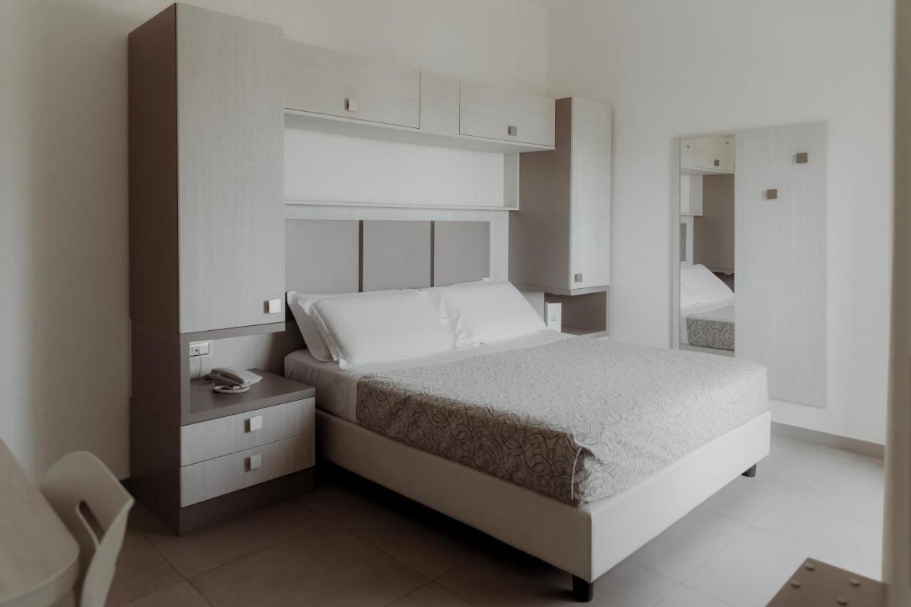 Hotel Caravel Vasto Esterno foto